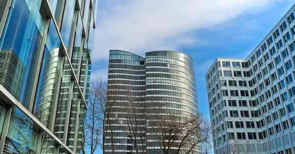 人工智能机器人第一名，人工智能机器人第一名是谁