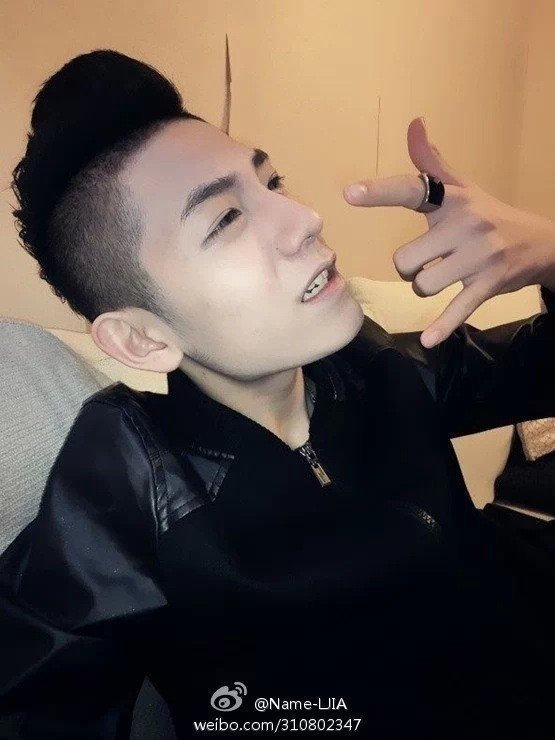 顾发伯翔