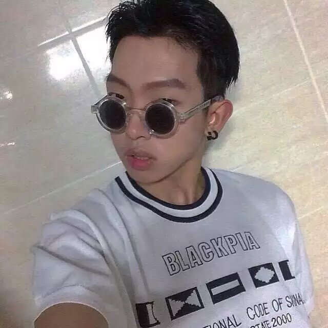 蒋芸琛伯