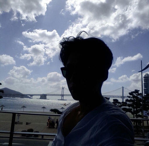 别腾月毅